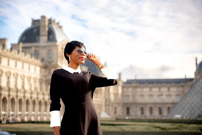 Paris: Your Own Private Photoshoot at Louvre Museum - A fast portrait session beneath the Louvre Pyramid