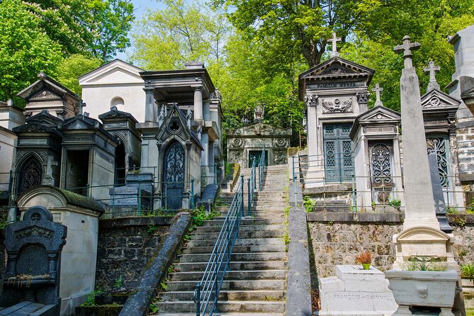 Père-Lachaise Cemetery Paris Tour with Audioguide - Is $8.27 good value when entry is free?