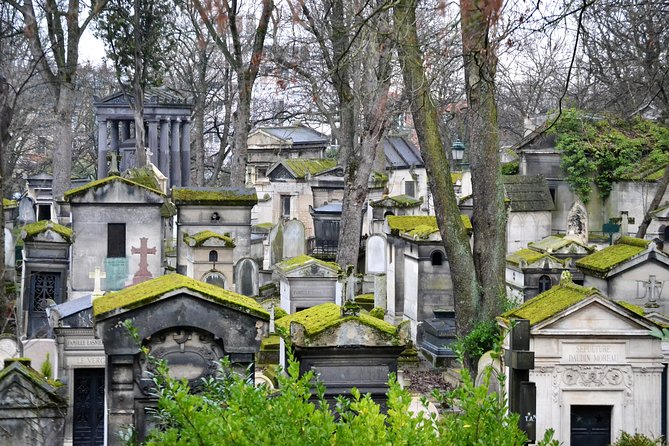 Pere Lachaise Cemetery Walking Tour in Paris - Why Père Lachaise is worth two hours