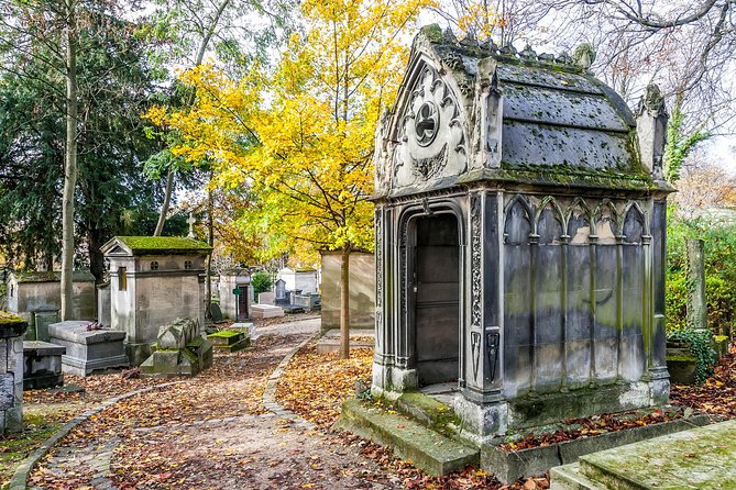 Père Lachaise Cemetery Walking Tour - Semi-Private 12ppl Max - Holocaust and war memorials add weight