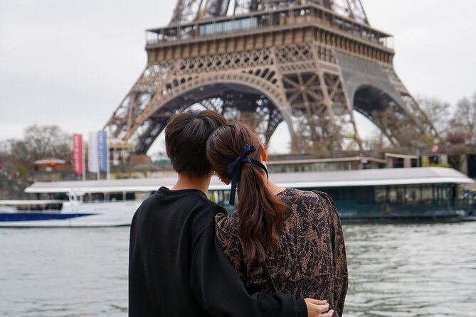 Photo Session in Paris - Photographer at the Eiffel Tower - The photo selection and editing process