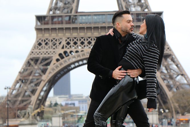 Photoshoot in Paris - Trocadero gives you the classic opening view