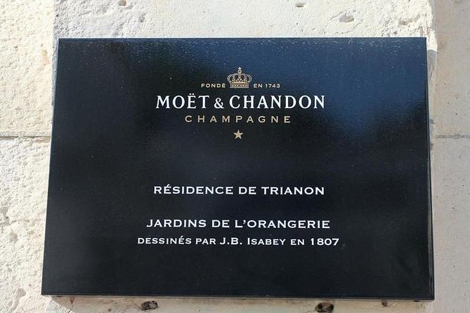 Private 10-hour round transfer to Champagne Epernay from Paris. Best offer! - Mercier and a more theatrical cellar visit