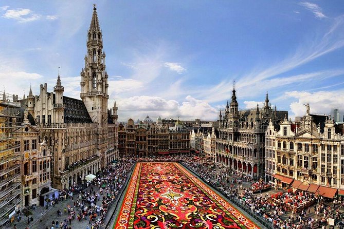 Private 12-hour round transfer to Belgium (Bruges) from Paris - What the private vehicle adds