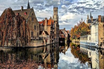 Private 12-hour round transfer to Belgium (Bruges) from Paris