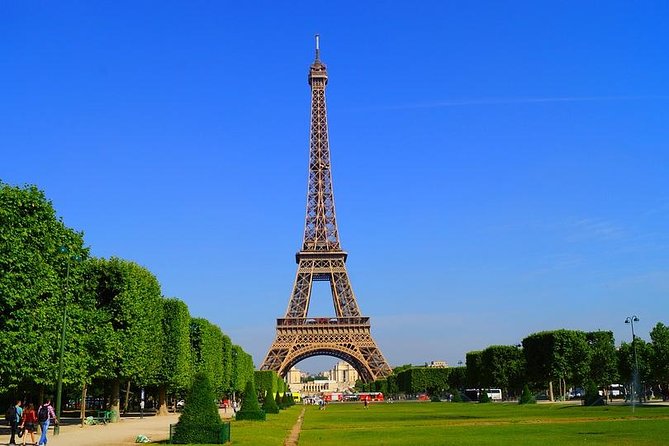 Private 4-hour city tour of Paris with driver and official guide - Grand Palais and Place de la Concorde