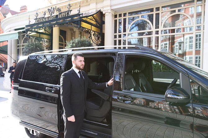 Private Arrival Transfer from CDG or ORLY airports to Paris city - The first walk to the vehicle