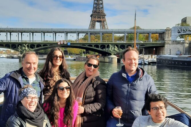 Private cruise in Paris - A quiet way to see Paris from the Seine