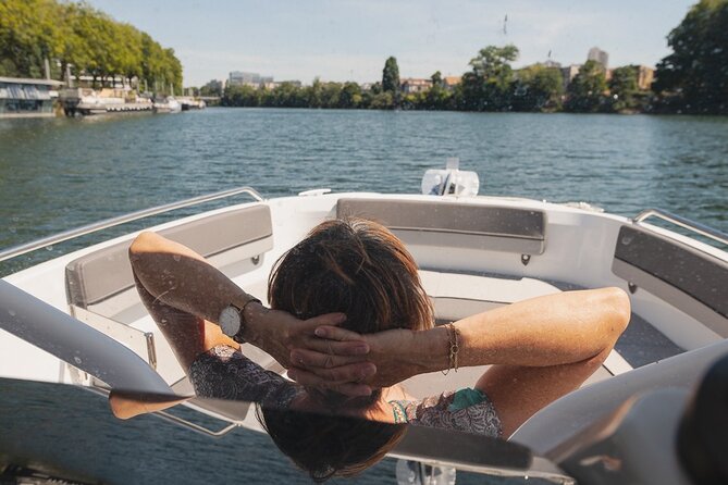 Private Cruise to Discover Paris - Pont des Arts, Pont Neuf, and Notre-Dame