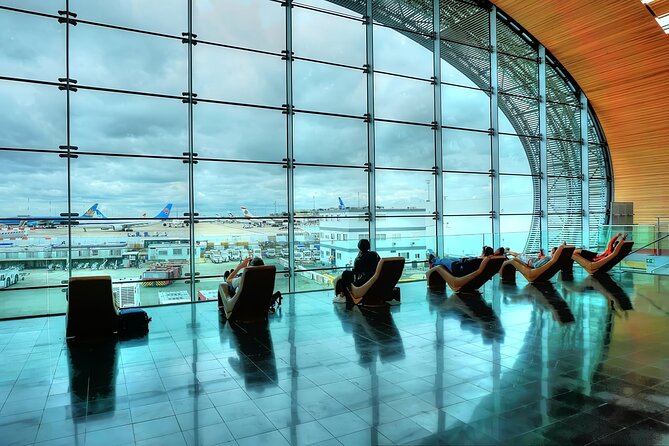 Private Departure Transfer from Paris to CDG or ORLY Airports - Comfort is practical, not necessarily luxurious