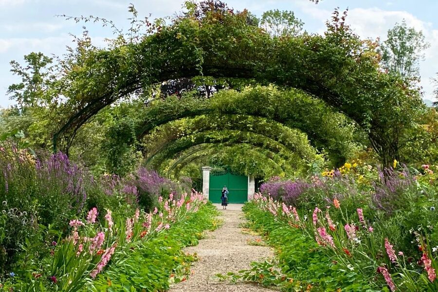 Private Giverny Monet’s House & Gardens Trip from Paris - Weather and the best way to prepare