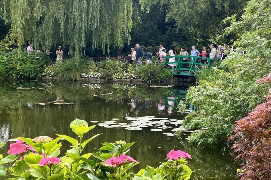 Private Giverny Monet’s House & Gardens Trip from Paris - Lunch is flexible, but you pay separately