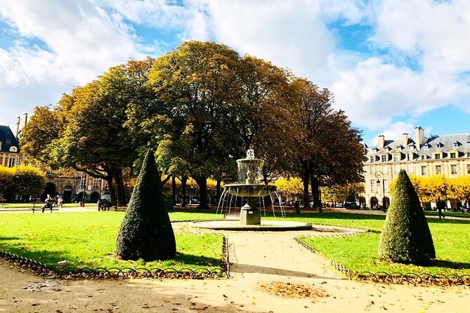 Private Half Day Historic Tour - Finishing beneath the arcades at Place des Vosges