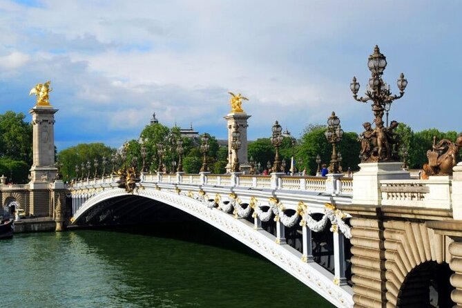 Private Highlights of Paris Tuk-Tuk Experience - Place Vendome and Paris fashion