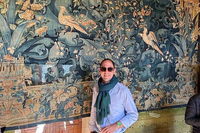 PRIVATE Louvre Wonders & Hidden Treasures Visit - A tour that works for families and mixed interests