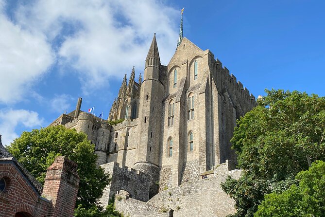 Private Mont Saint-Michel, Normandy D-Day Express trip from Paris - 7:30 pickup and the long road west