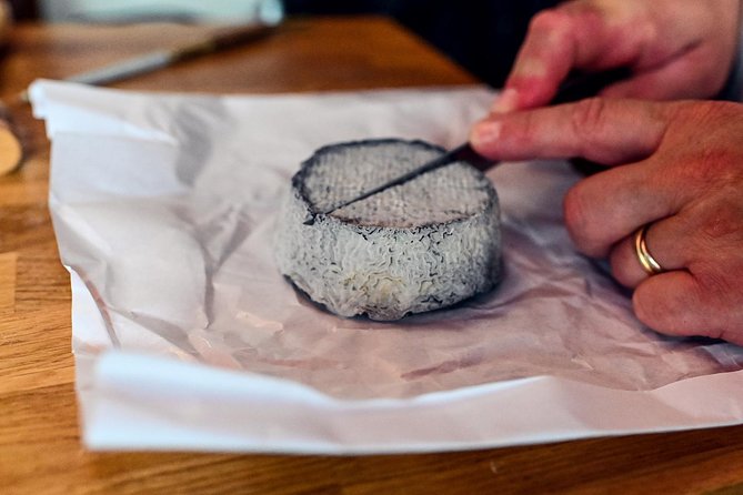 Private Montmartre Food Tour with Wine, Cheese & Pastries - Building a picnic from French specialties