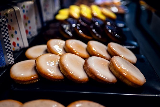 Private Montmartre Food Tour with Wine, Cheese & Pastries - Sacré-Cœur and the high point of Paris