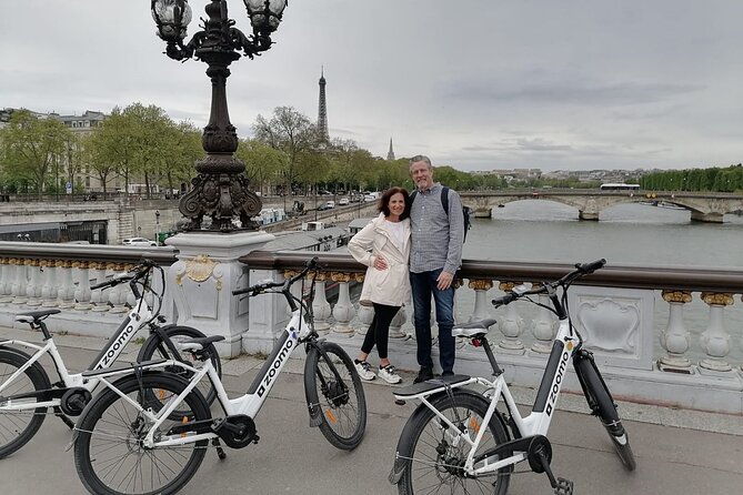 Private Paris E-bike city highlights tour - Guides, safety, and the practical riding experience