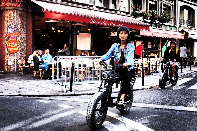 Private Paris electric bike ride with video - The guide makes the private format worthwhile