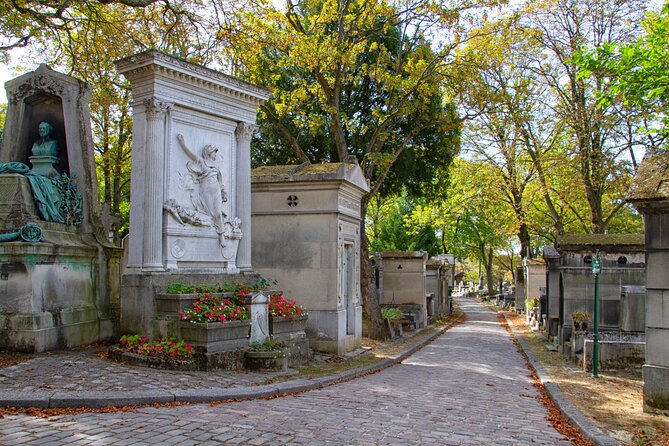 Private Père Lachaise Cemetery Walking Tour - Timing, cancellation, and practical planning