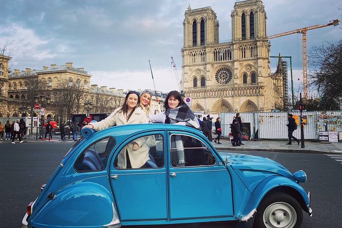Private ride in a Citroën 2CV in Paris - 2h - The guide makes or breaks the ride