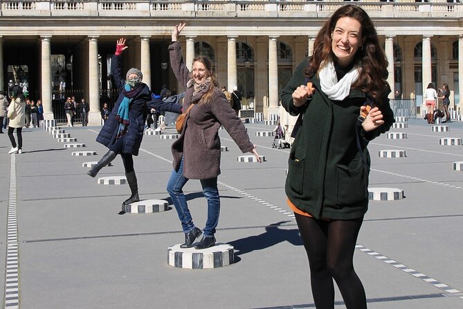 Private Screen to Streets: A TV Show-inspired Paris Walking Tour - Cour Carrée and the Louvre setting