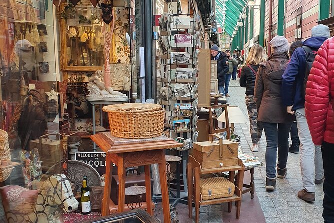 Private shopping tour at the Paris Antique Flea Market - What the guide adds to the shopping