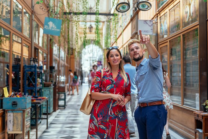 PRIVATE TOUR: Highlights & Hidden Gems of Paris With Locals - Starting at the Louvre and Palais Royal