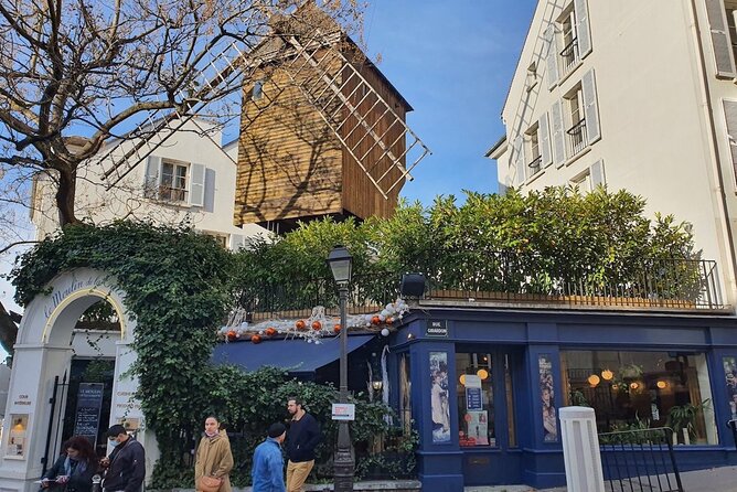 Private Tour in Italian of Paris: Centre, Montmartre, Louvre - A private Paris tour built around your interests