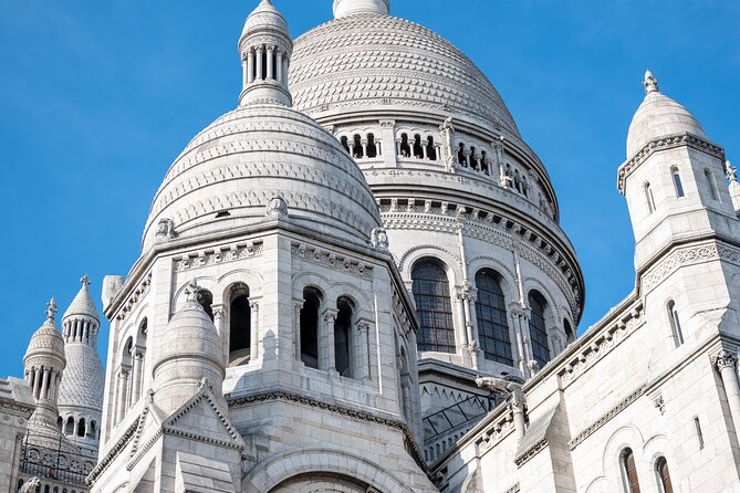 Private Tour of Montmartre in a Citroën Classic - What the $179.41 group price buys you