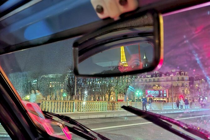 Private Tour of Paris in a convertible citroën 2CV - Crossing Pont Alexandre III and the Grand Palais
