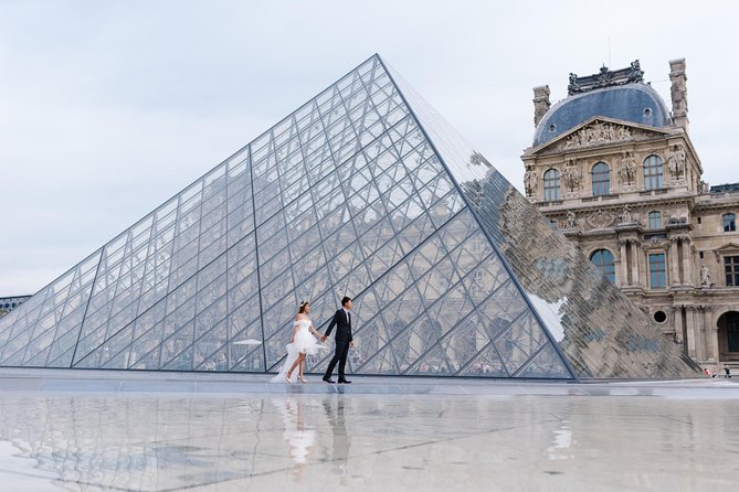 Private Tour: Personal Travel Photographer Tour in Paris - Posing help makes a real difference