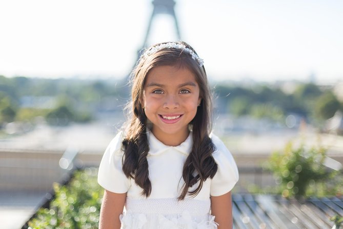 Private Tour: Personal Travel Photographer Tour in Paris - Avenue de Camoens and a more polished Paris backdrop