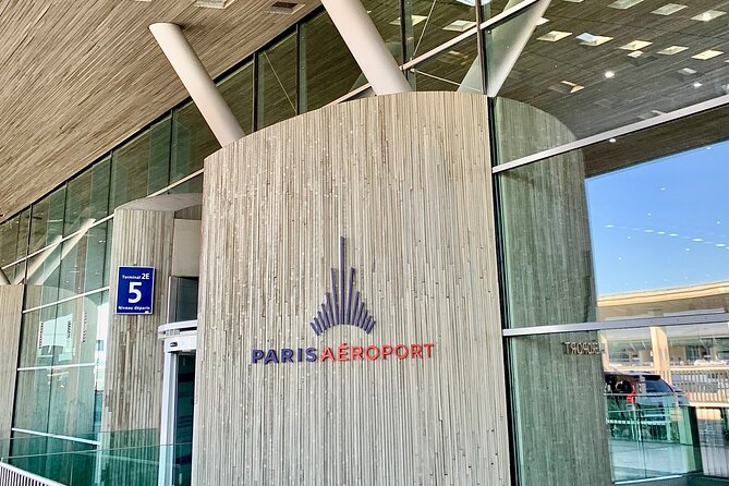 Private Transfer CDG Airport <-> Paris - One way - A closer look at the vehicle and ride