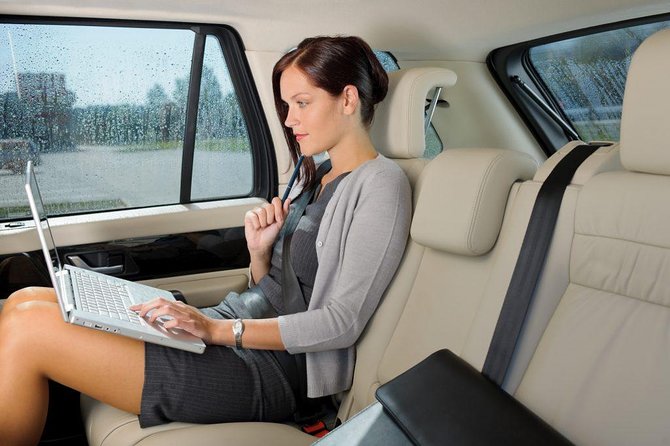 Private transfer from Charles de Gaulle airport to Paris: Premium Service - Key points at a glance