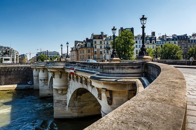 Private Transfers from Paris City to Paris Airport CDG - What the 40-minute airport ride is really like