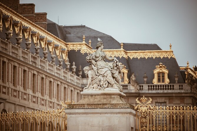 Private Versailles Tour with Guide + Round Trip Transport from Paris - What the private guide adds
