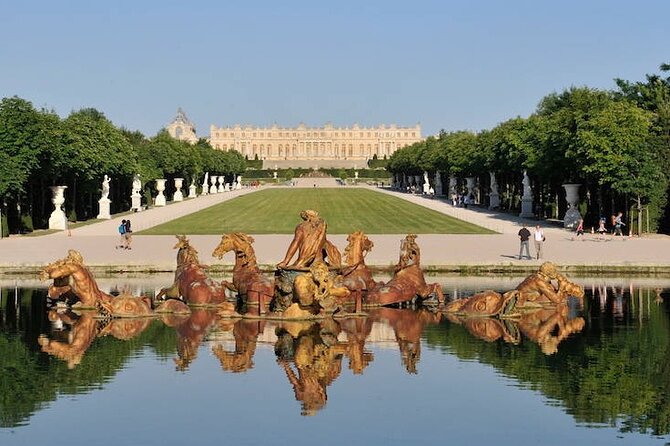 Private Versailles Tour with Guide + Round Trip Transport from Paris - Is $540.65 per person good value?