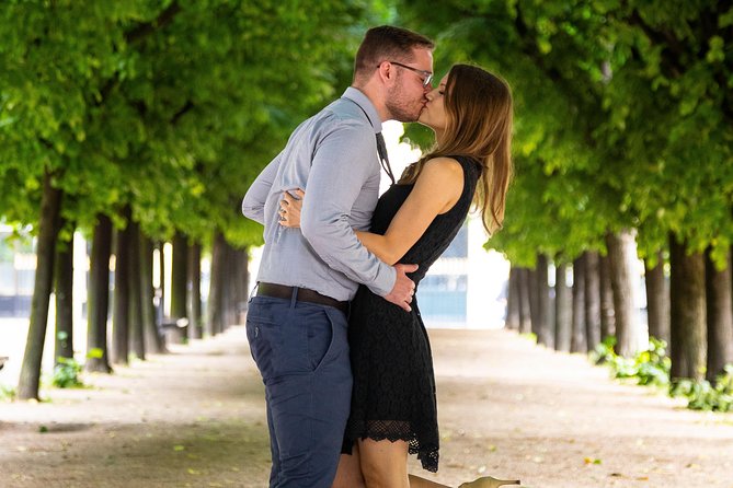 Professional Photo Shoot Walking Tour in Central Paris - What you actually receive for the price