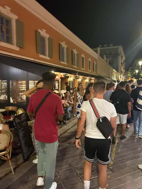 Pub Crawl Paris: Drink, Laugh, Meet the World - Key points before you book