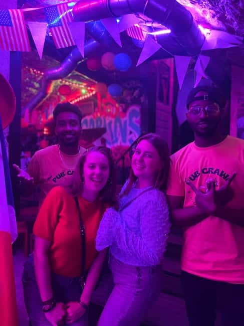 Pub Crawl Paris: Drink, Laugh, Meet the World - Point Éphémère and the late finish