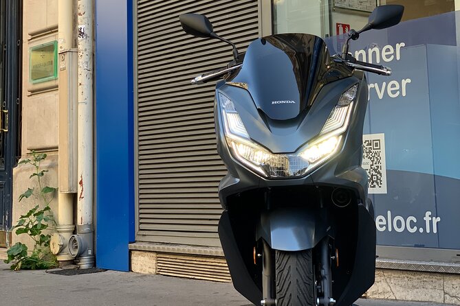 Rental scooter PCX Honda 125cc (B / A1 permit) Paris - Starting at 2 Rue Michel Chasles