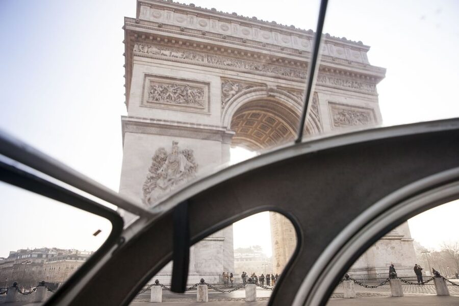 Romantic Paris Vintage Citroën 2CV Tour - The Louvre, Concorde, and the Champs-Élysées