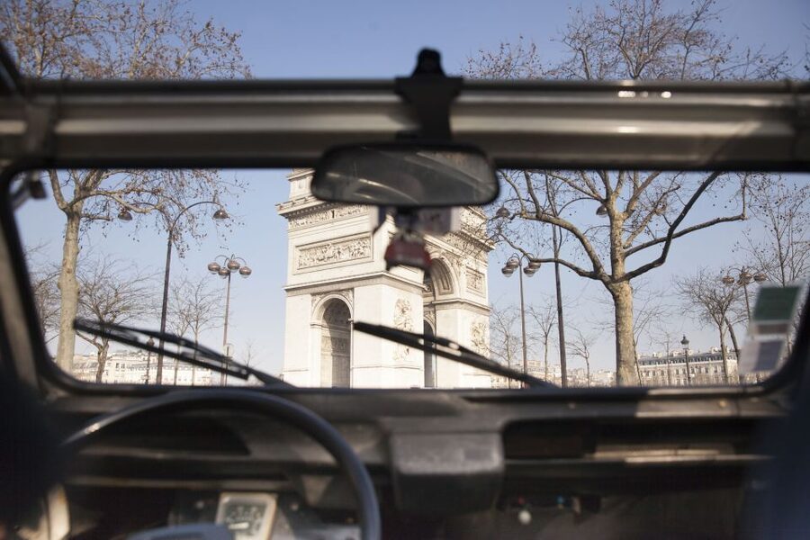 Romantic Paris Vintage Citroën 2CV Tour - The Arc de Triomphe, Trocadéro, and Eiffel Tower