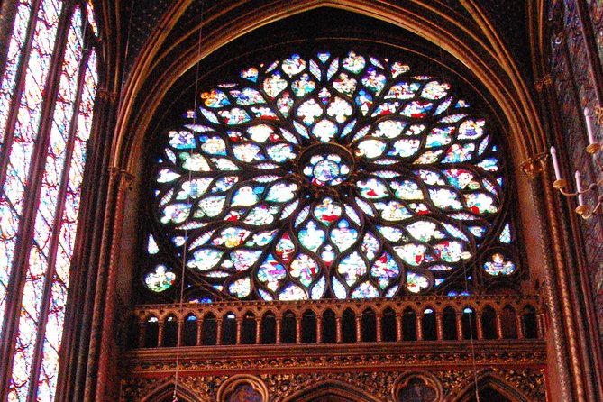 Sainte Chapelle 1h Guided Tour with entrance ticket - Eng / Esp - Families, stairs, and practical comfort