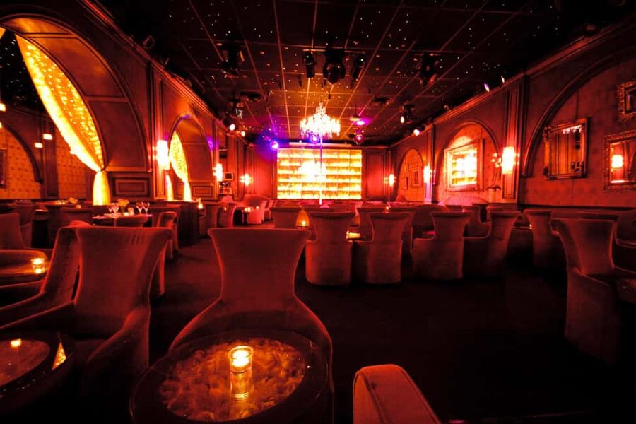 Secret Square Paris : Parisian Strip-Tease Cabaret Ticket - Who will enjoy the atmosphere