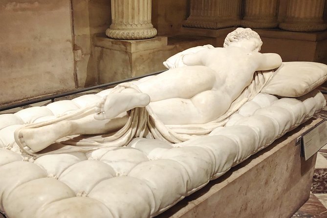 Secrets & Scandals of the Louvre - Limited to 6 Guests - The value of six people instead of a crowd