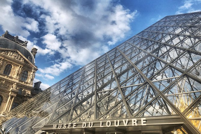 Secrets & Scandals of the Louvre - Limited to 6 Guests - What the scandal theme adds to famous art