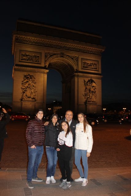 Segway private tour Lights of Paris - Crossing the Champs-Élysées by Segway